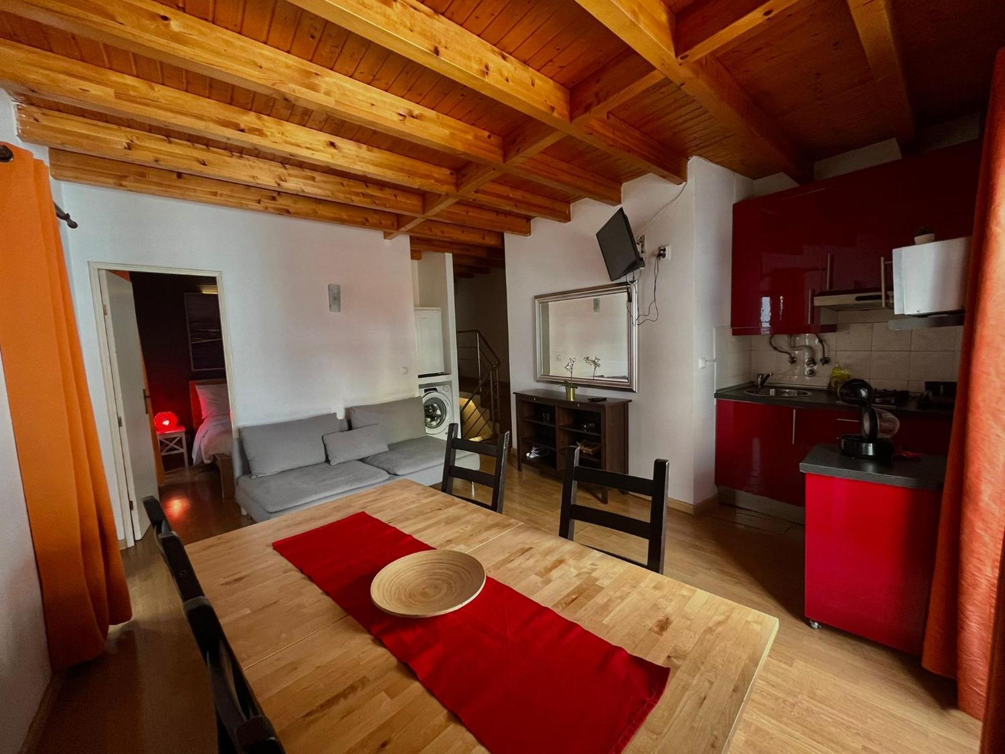 2 Bedroom, 2 Bathroom Apartment - Travessa Da Madalena Lisbon Bagian luar foto